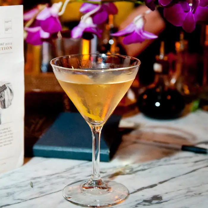 Highland Fling Cocktail (Alcoholic Ordinary Drink Cocktail glass)